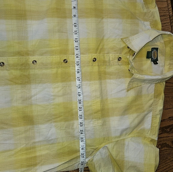 Cabelas 2xl short sleeve button down. Yellow and white. - Picture 6 of 8